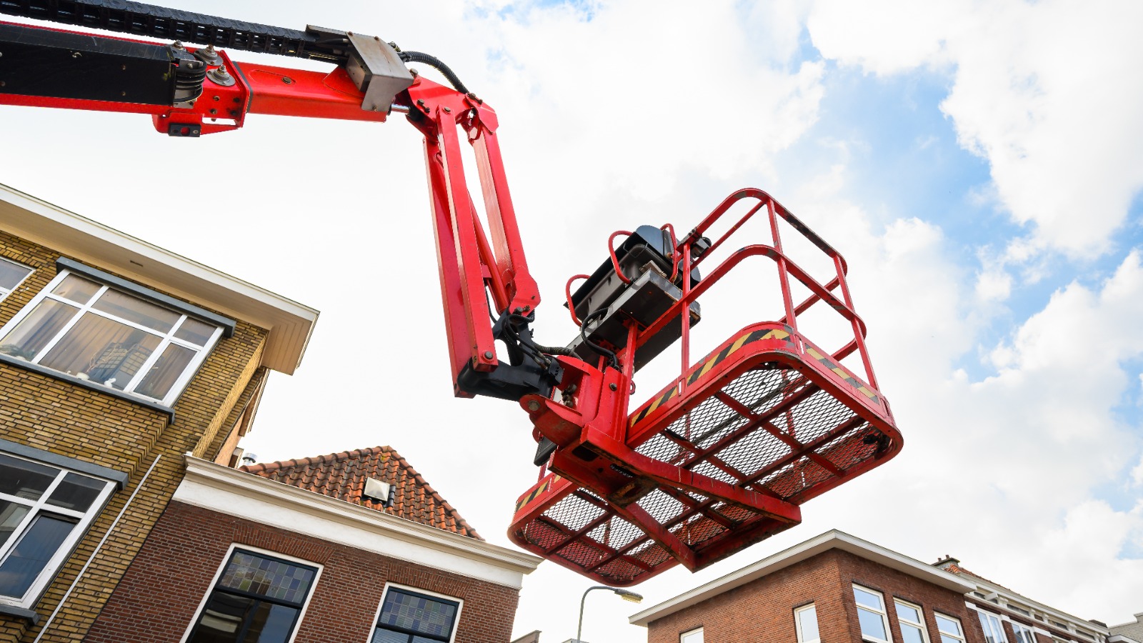 Boomlift Rentals in Saudi Arabia
